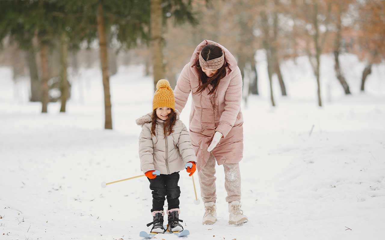 WSV Oberhof 05 e.V. - Symbolfoto Kinder Langlauf - Foto freepik